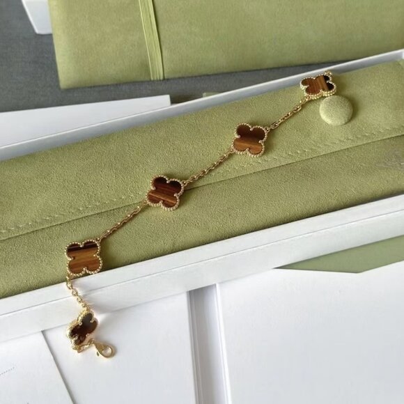 ✅Van Cleef & Arpels 18-karat gold, tiger's eye bracelet - Picture 5 of 5